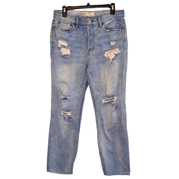 Free People Distressed Destroyed Light Wash Raw Hem Jeans Size 30 - Picture 2 of 9